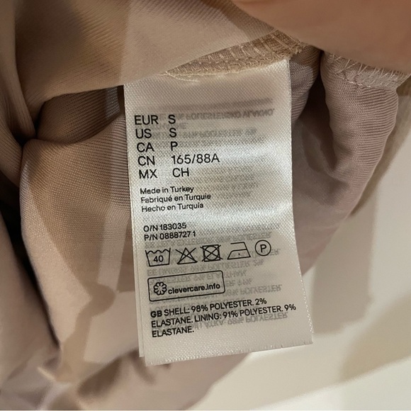 H&M NWOT Ruched Puff-sleeved Wrap Mini Dress - Picture 6 of 6